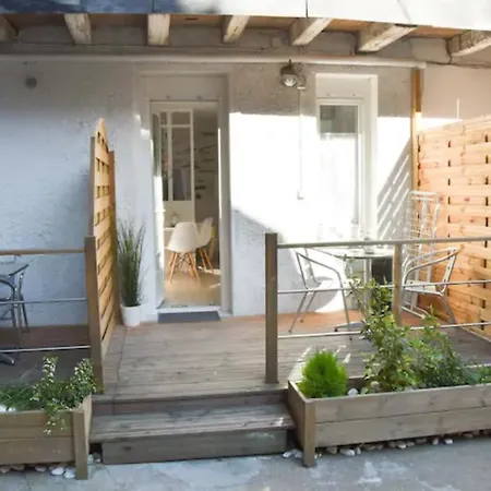 Urbain Ancienne Ecurie Au Centre Et Parking Διαμέρισμα Ναντ