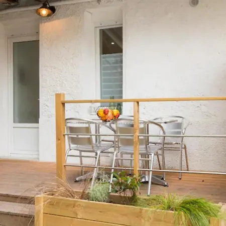 Urbain Ancienne Ecurie Au Centre Et Parking Διαμέρισμα *