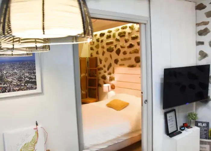 Apartmán Urbain Ancienne Ecurie Au Centre Et Parking