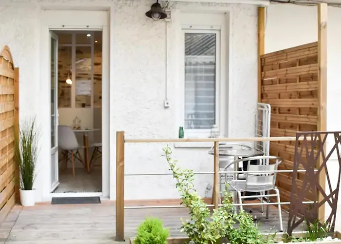 公寓 Urbain Ancienne Ecurie Au Centre Et Parking